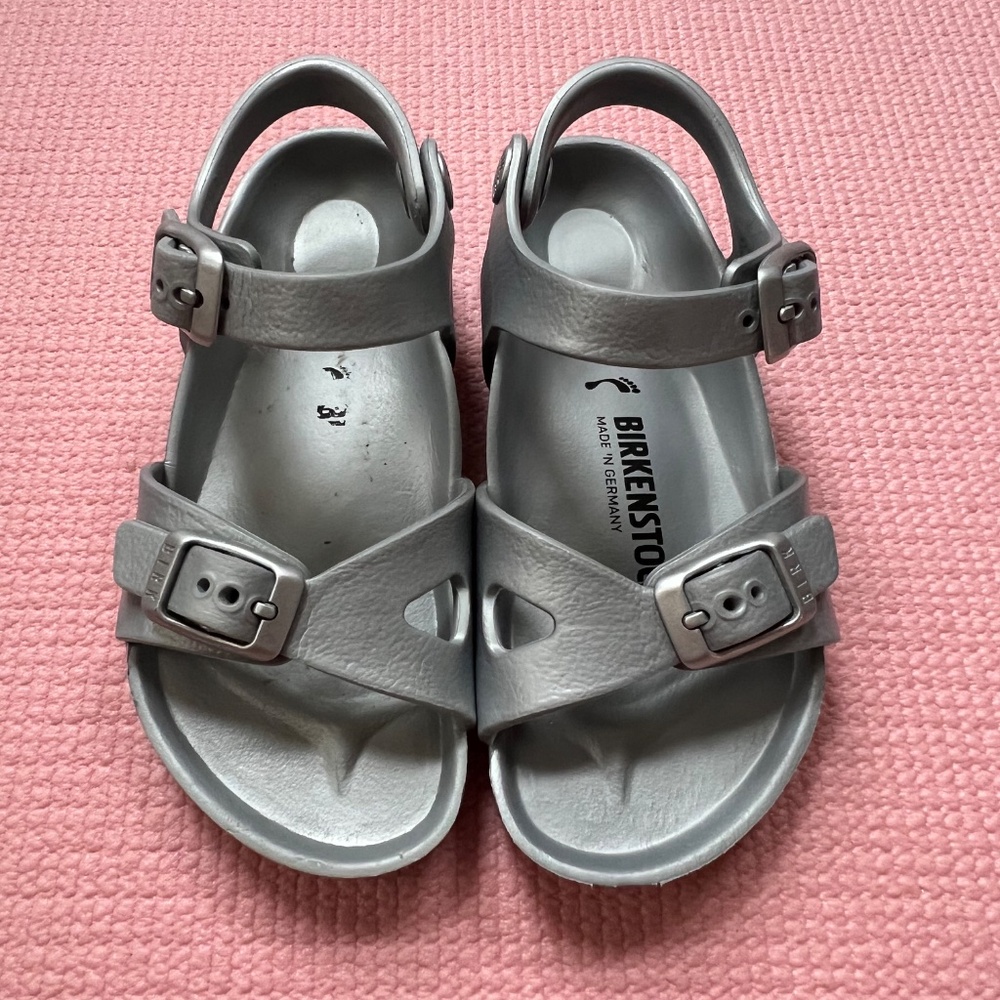 Birkenstock kids size 26 (US 8/8.5)